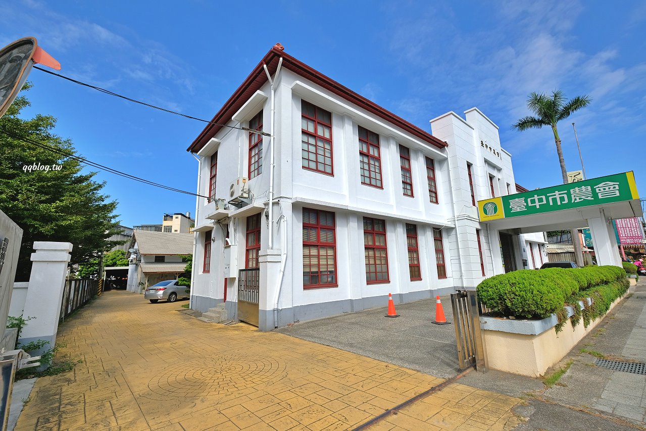 台中豐原︱憬初尋/Startin&#8217; Coffee Roasters．倉庫改建的工業風咖啡館，自家烘焙咖啡豆香醇好喝 @QQ的懶骨頭