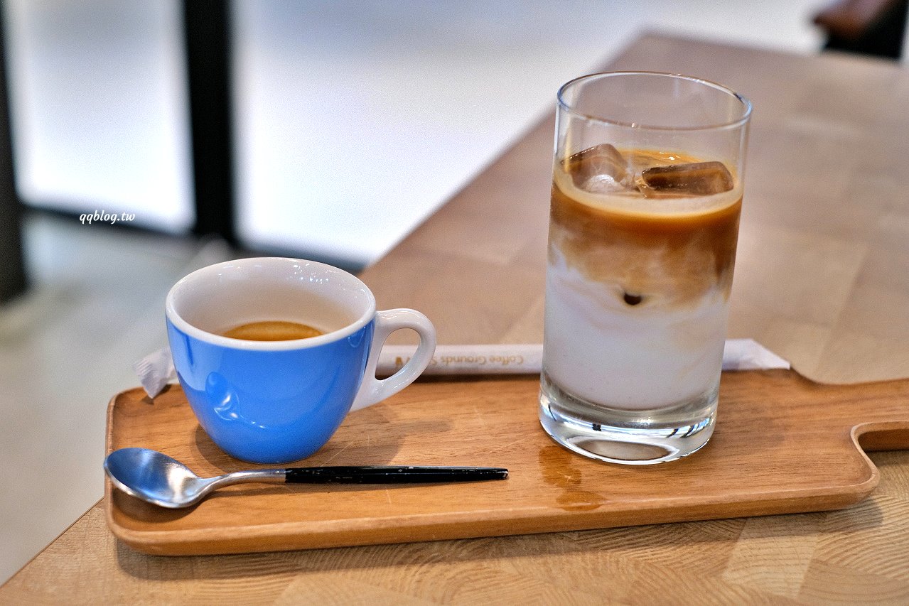 台中豐原︱憬初尋/Startin&#8217; Coffee Roasters．倉庫改建的工業風咖啡館，自家烘焙咖啡豆香醇好喝 @QQ的懶骨頭