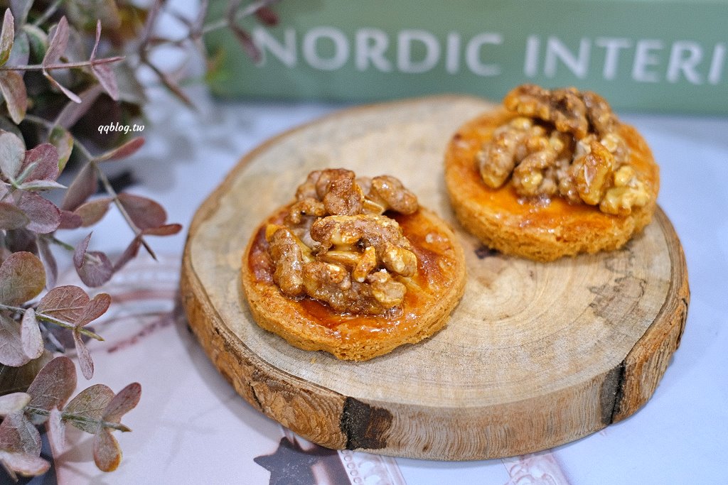 台中北區︱香緹果子咖啡館．常溫蛋糕禮盒秋季限定，和千層蛋糕一樣美味 @QQ的懶骨頭