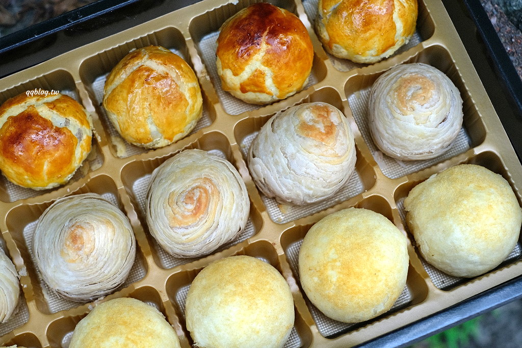 台中北區︱香格禮坊．台中老字號餅店，以蛋黃酥打出名號，中秋節前夕沒有提早預訂只能現場排到天荒地老 @QQ的懶骨頭