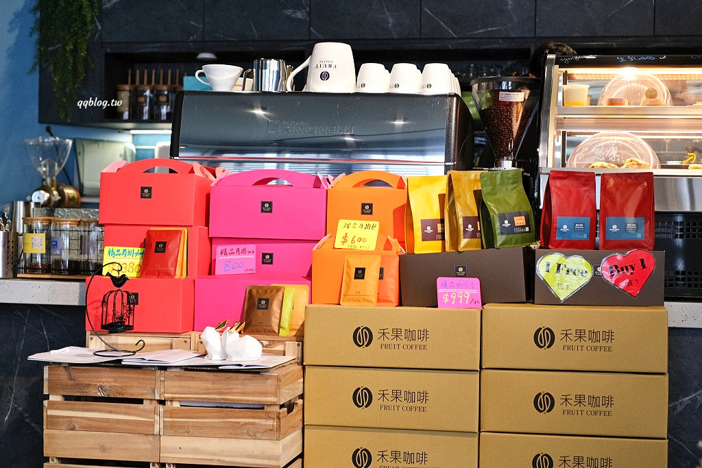 台中清水︱禾果咖啡．安靜內斂又自帶氛圍感的咖啡館，享受喝一杯咖啡的時光 @QQ的懶骨頭