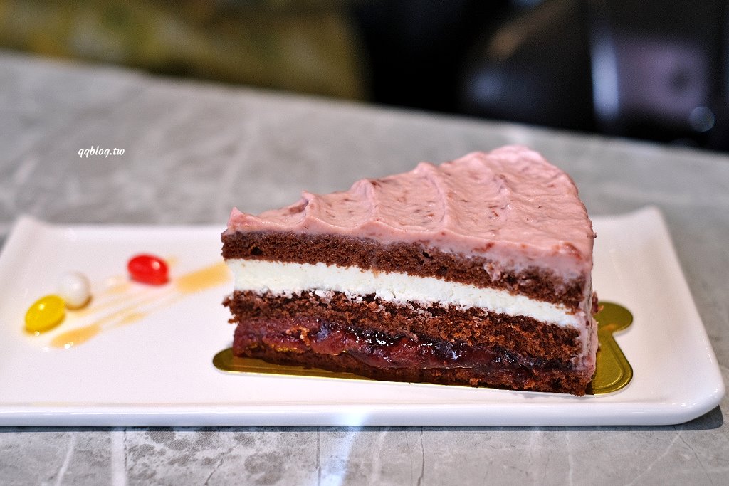 台中清水︱禾果咖啡．安靜內斂又自帶氛圍感的咖啡館，享受喝一杯咖啡的時光 @QQ的懶骨頭