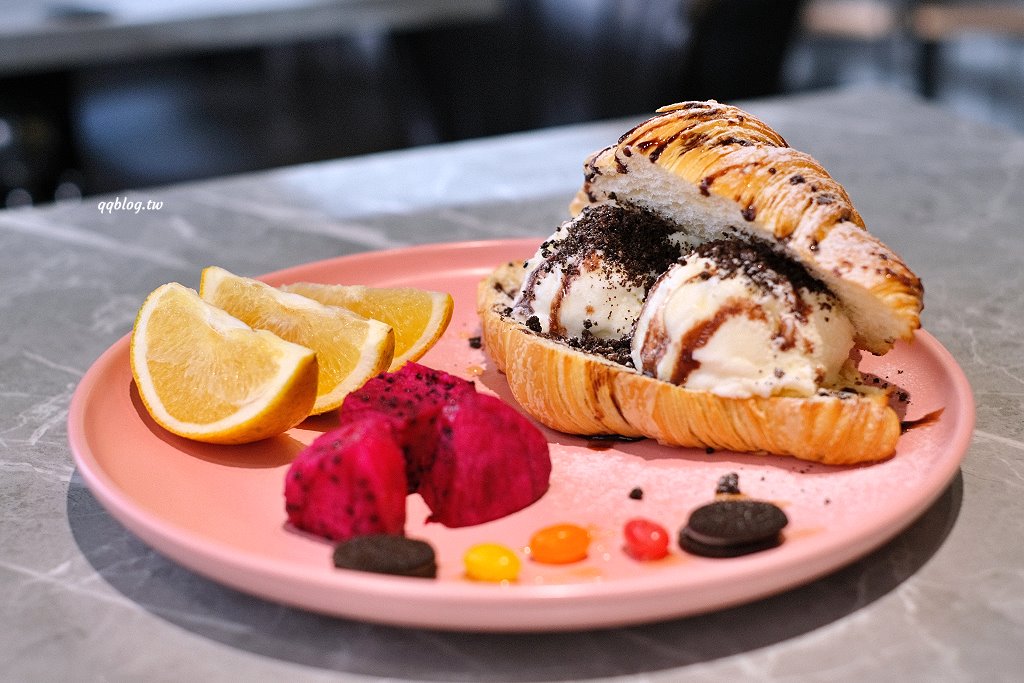 台中清水︱禾果咖啡．安靜內斂又自帶氛圍感的咖啡館，享受喝一杯咖啡的時光 @QQ的懶骨頭