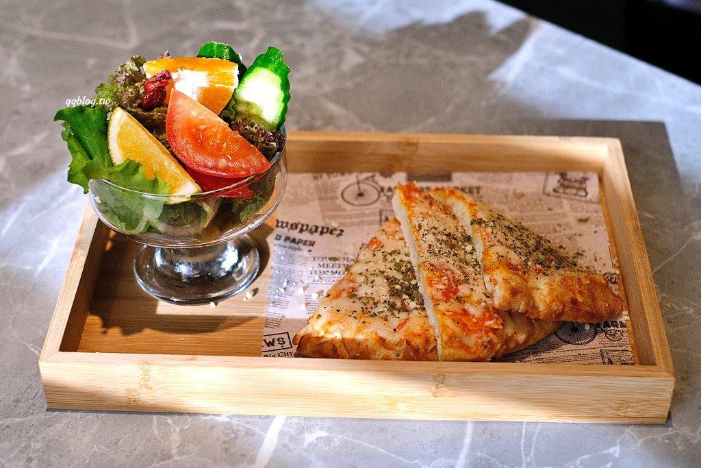 台中清水︱禾果咖啡．安靜內斂又自帶氛圍感的咖啡館，享受喝一杯咖啡的時光 @QQ的懶骨頭