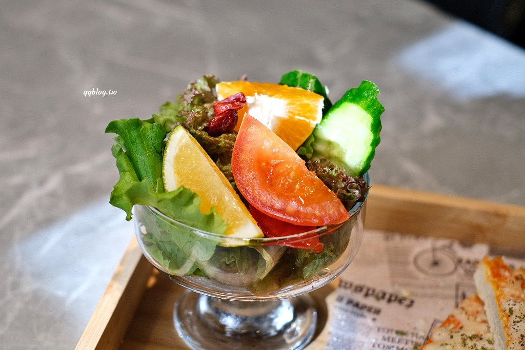 台中清水︱禾果咖啡．安靜內斂又自帶氛圍感的咖啡館，享受喝一杯咖啡的時光 @QQ的懶骨頭