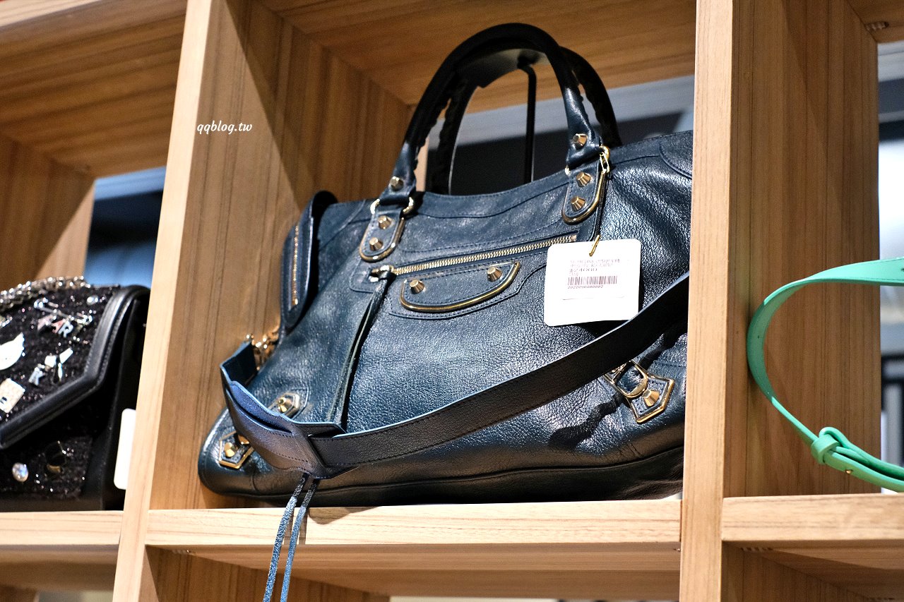 台南安平︱秤秤 二手選物 咖啡 甜點．隱藏在安平小巷弄裡，結合二手物品的咖啡館，一起來挖寶吃甜點吧 @QQ的懶骨頭