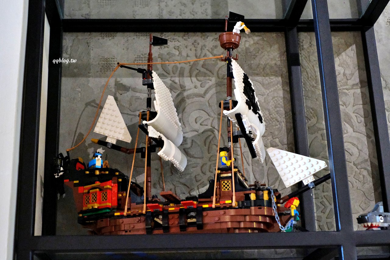 台南安平︱秤秤 二手選物 咖啡 甜點．隱藏在安平小巷弄裡，結合二手物品的咖啡館，一起來挖寶吃甜點吧 @QQ的懶骨頭