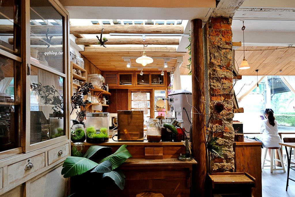 台中南屯︱花毛かき氷喫茶．隱身在黎明新村裡的老宅冰品店，限定口味也很值得一試 @QQ的懶骨頭