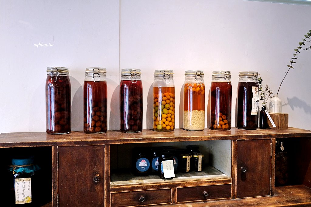 台中南屯︱花毛かき氷喫茶．隱身在黎明新村裡的老宅冰品店，限定口味也很值得一試 @QQ的懶骨頭