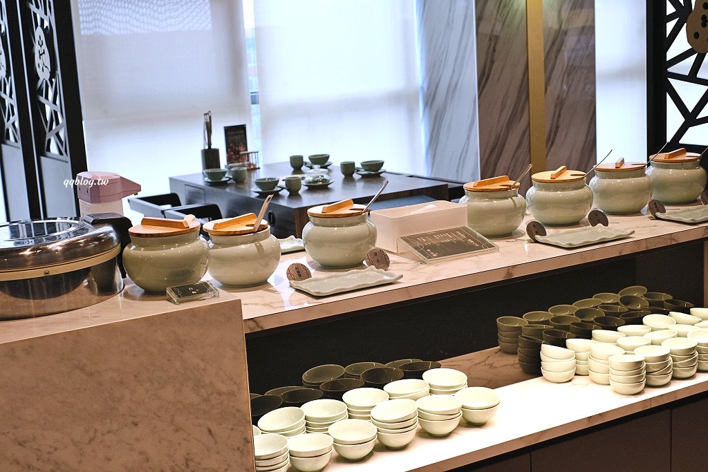 台中北屯︱青花驕麻辣鍋@崇德店．連湯都可以喝的麻辣鍋，紅色、綠色兩種湯頭雙重享受 @QQ的懶骨頭