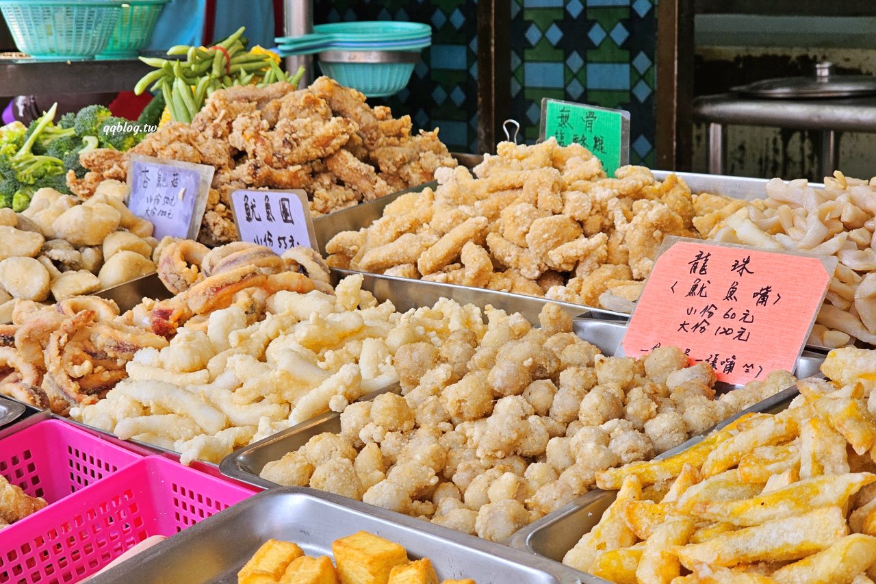 台中沙鹿︱沙鹿巧味鹹酥雞大王．台南口味帶點甜的鹹酥雞，酥香乾爽不油膩，趁熱吃很涮嘴 @QQ的懶骨頭