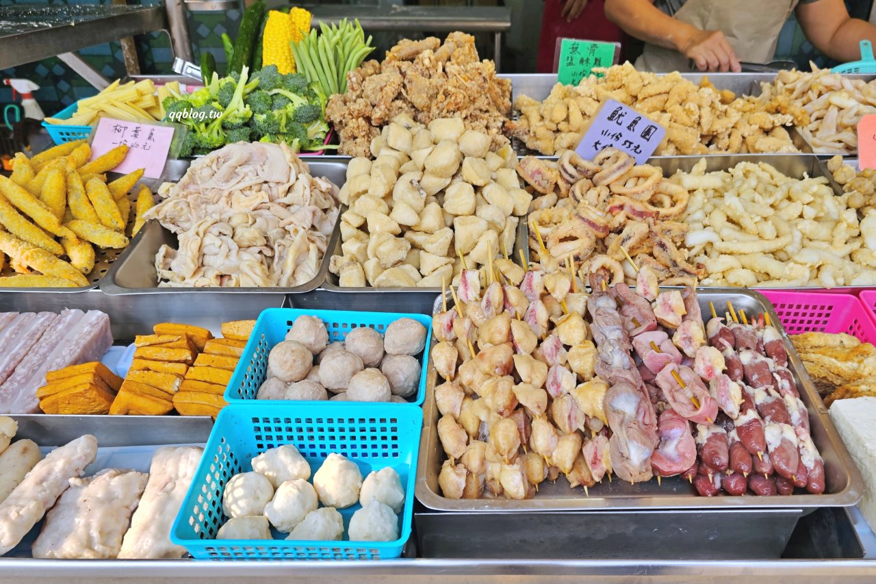 台中沙鹿︱沙鹿巧味鹹酥雞大王．台南口味帶點甜的鹹酥雞，酥香乾爽不油膩，趁熱吃很涮嘴 @QQ的懶骨頭