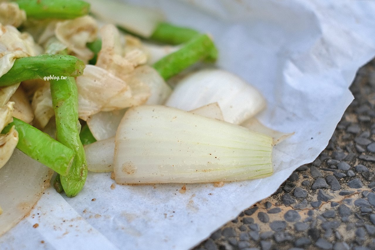 台中沙鹿︱沙鹿巧味鹹酥雞大王．台南口味帶點甜的鹹酥雞，酥香乾爽不油膩，趁熱吃很涮嘴 @QQ的懶骨頭