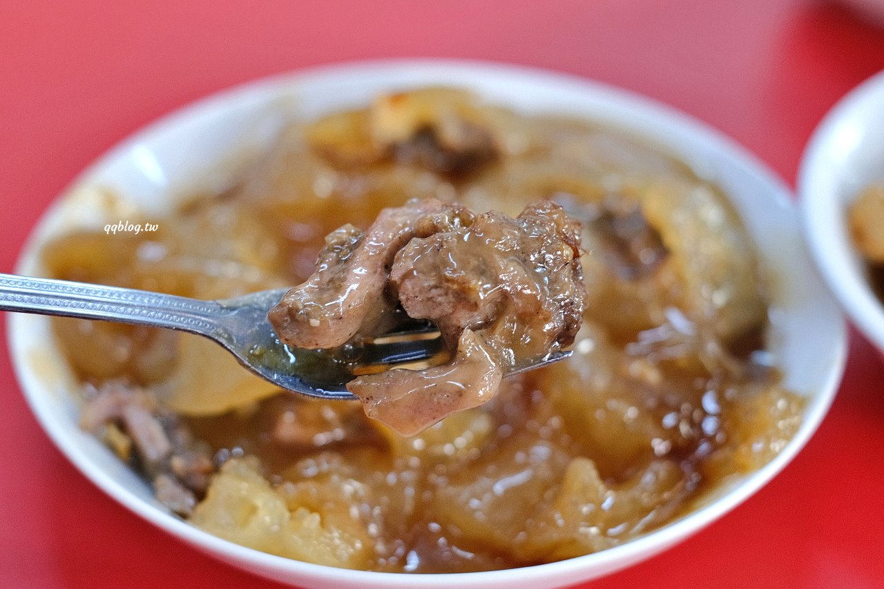 雲林斗六︱鄧記肉圓斗六總店．在地營業超過55年的肉圓、甜不辣老店，假日還有限定的川麻肉圓 @QQ的懶骨頭