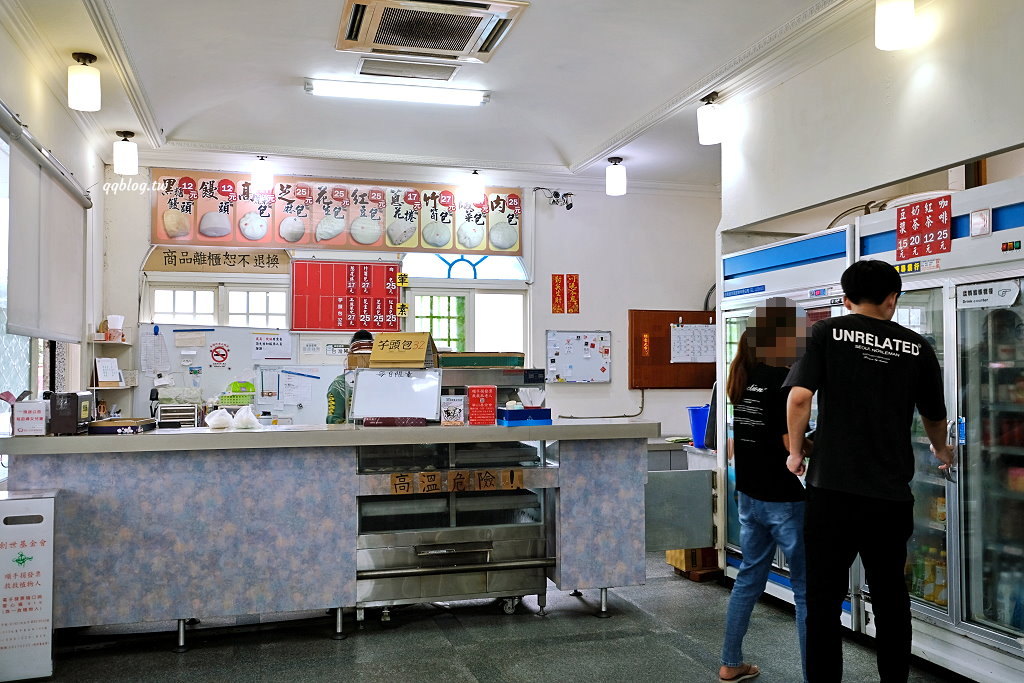 台東東河︱東河包子．走過一甲子的台11線熱門美食，經過一定要買上一顆包子來試試 @QQ的懶骨頭