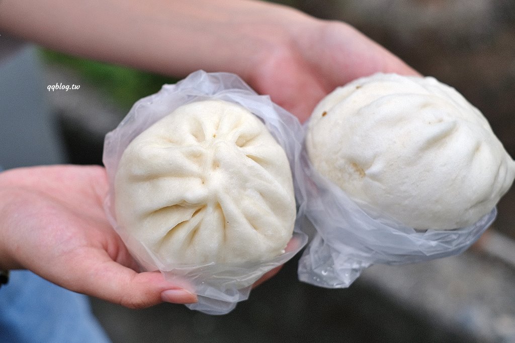 台東東河︱東河包子．走過一甲子的台11線熱門美食，經過一定要買上一顆包子來試試 @QQ的懶骨頭