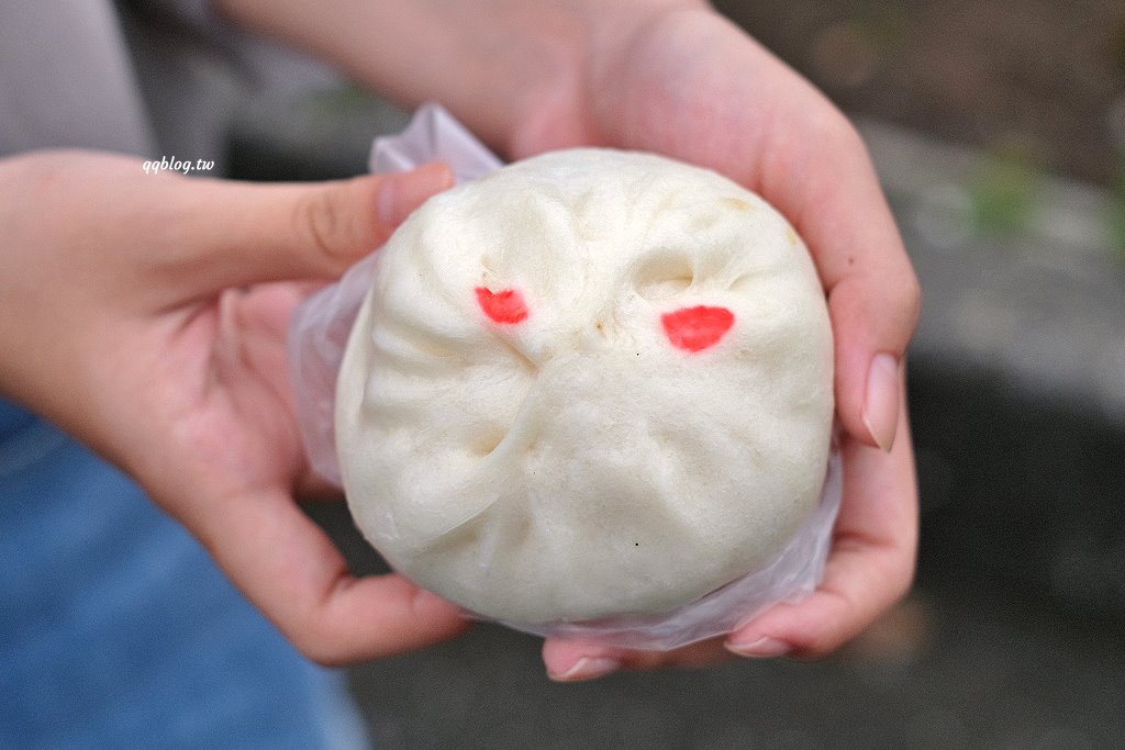 台東東河︱東河包子．走過一甲子的台11線熱門美食，經過一定要買上一顆包子來試試 @QQ的懶骨頭