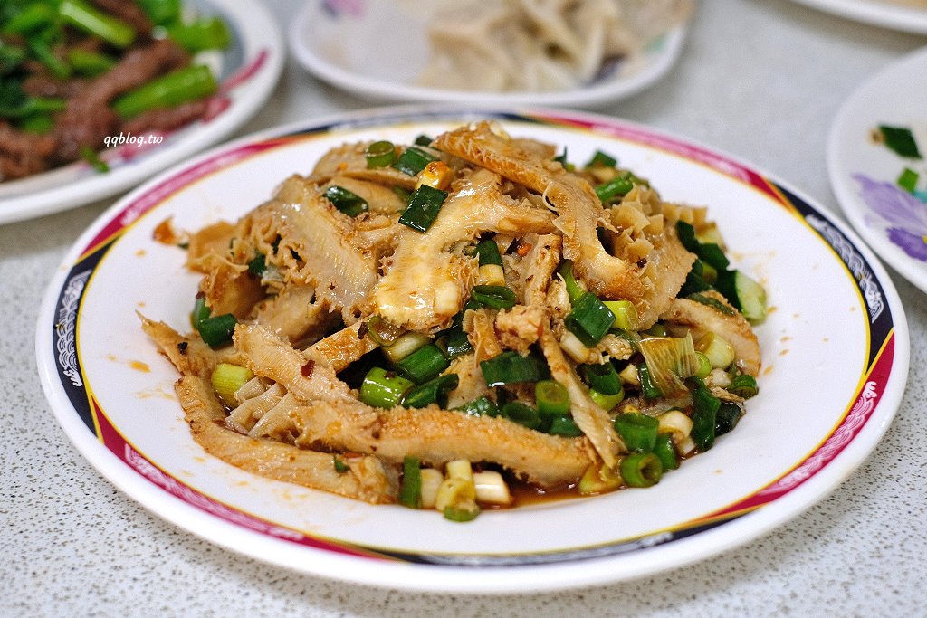 台中東勢︱黃牛肉水餃館.東勢人氣牛肉麵館,招牌麻辣牛肚、鹽酥牛雜必點 @QQ的懶骨頭 台中東勢︱黃牛肉水餃館.東勢人氣牛肉麵館,招牌麻辣牛肚、鹽酥牛雜必點 @QQ的懶骨頭