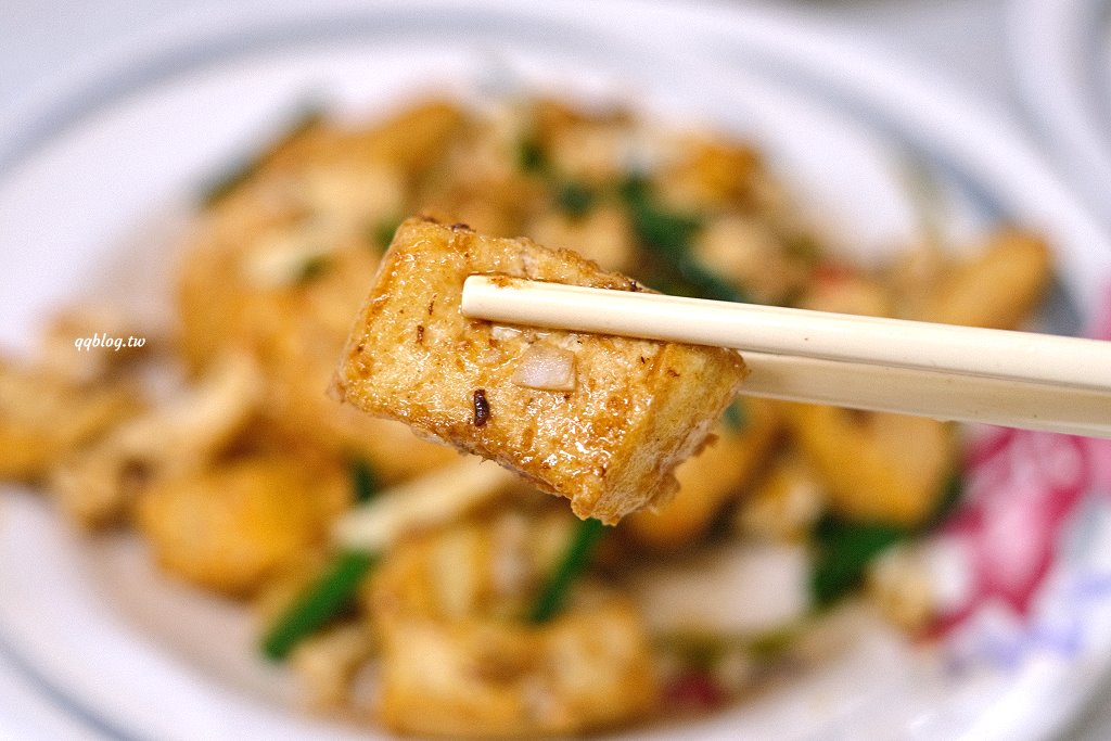台中東勢︱黃牛肉水餃館．東勢人氣牛肉麵館，招牌麻辣牛肚、鹽酥牛雜必點 @QQ的懶骨頭