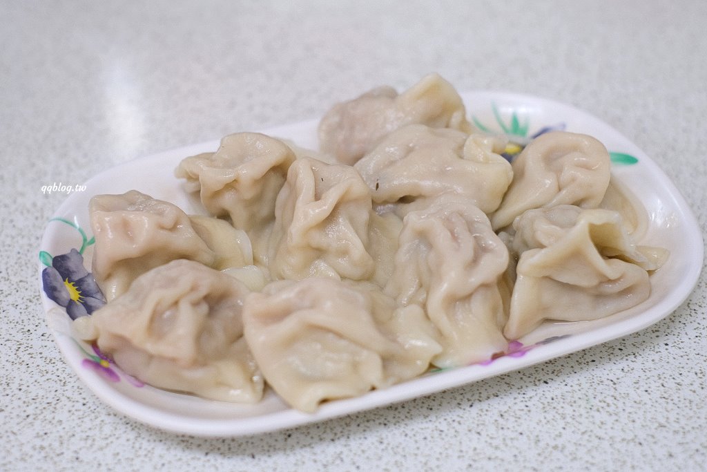 台中東勢︱黃牛肉水餃館．東勢人氣牛肉麵館，招牌麻辣牛肚、鹽酥牛雜必點 @QQ的懶骨頭