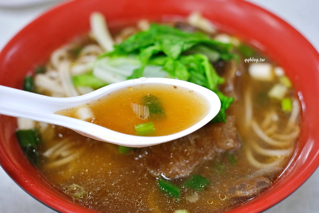 台中東勢︱黃牛肉水餃館．東勢人氣牛肉麵館，招牌麻辣牛肚、鹽酥牛雜必點 @QQ的懶骨頭