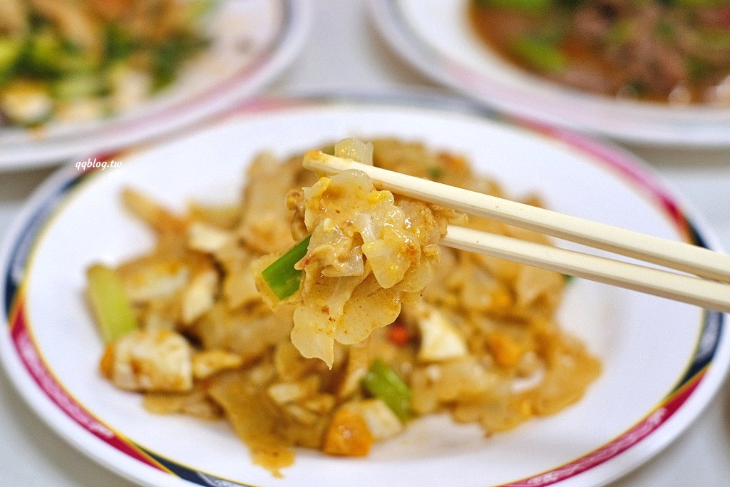 台中東勢︱黃牛肉水餃館．東勢人氣牛肉麵館，招牌麻辣牛肚、鹽酥牛雜必點 @QQ的懶骨頭
