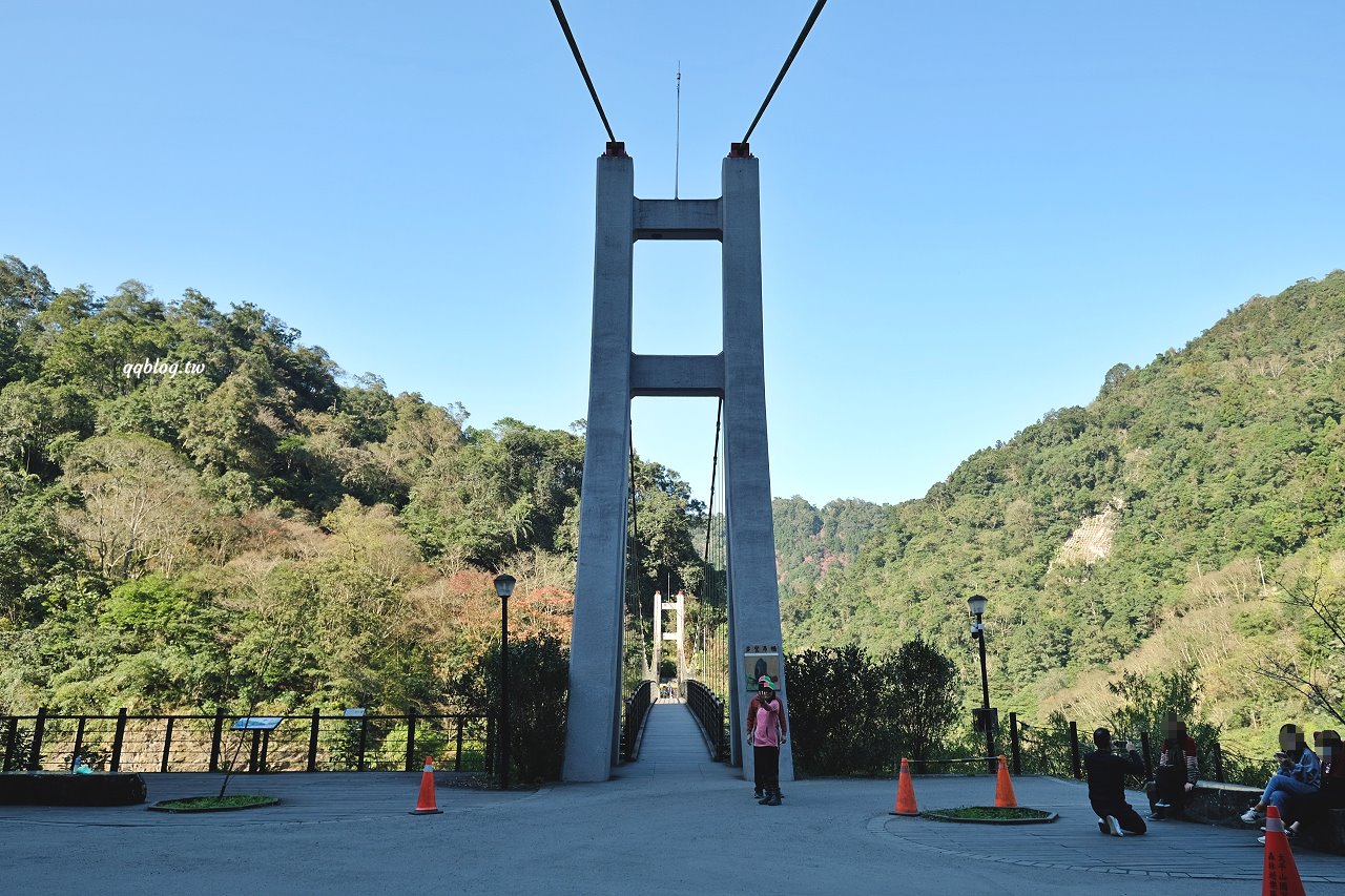 宜蘭大同︱鳩之澤溫泉．群山環繞絕美的岩石蛋溫泉，藍色泉水超夢幻 @QQ的懶骨頭