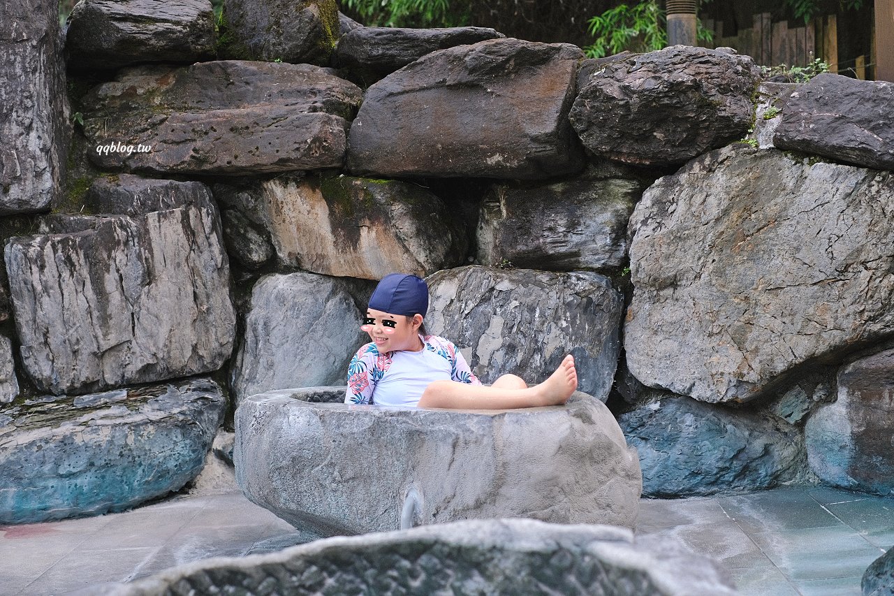 宜蘭大同︱鳩之澤溫泉．群山環繞絕美的岩石蛋溫泉，藍色泉水超夢幻 @QQ的懶骨頭