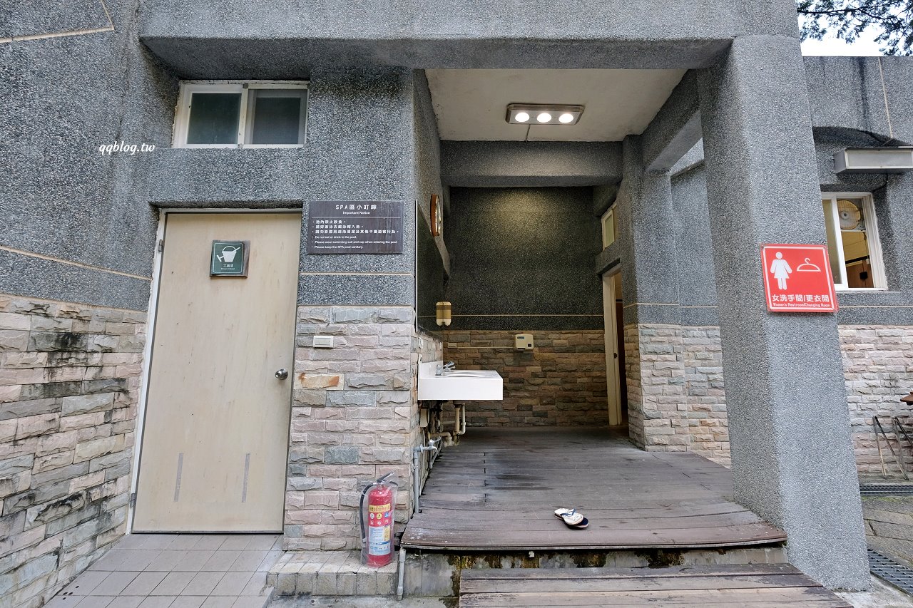 宜蘭大同︱鳩之澤溫泉．群山環繞絕美的岩石蛋溫泉，藍色泉水超夢幻 @QQ的懶骨頭