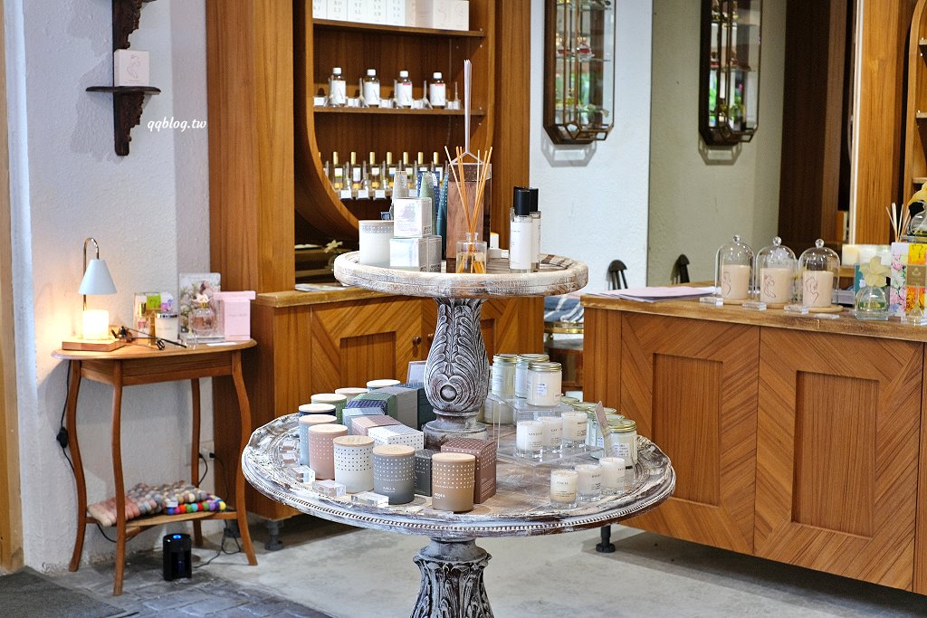 台中西區︱氤氳香氛咖啡 YinYun Cafe．結合香氛與咖啡的複合式餐廳，浪漫的粉紅色建築很吸睛(已歇業) @QQ的懶骨頭