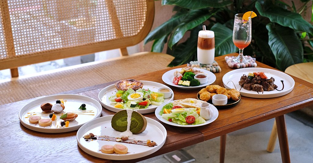 台中西區︱氤氳香氛咖啡 YinYun Cafe．結合香氛與咖啡的複合式餐廳，浪漫的粉紅色建築很吸睛(已歇業) @QQ的懶骨頭