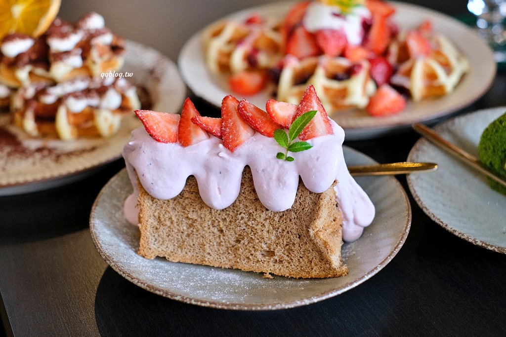 台中北區︱珘墨咖啡 weekend coffee．溫馨舒適的文青小店，手作甜點很有水準 @QQ的懶骨頭