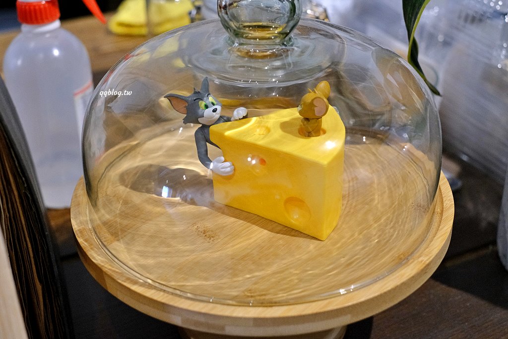 台中北區︱珘墨咖啡 weekend coffee．溫馨舒適的文青小店，手作甜點很有水準 @QQ的懶骨頭