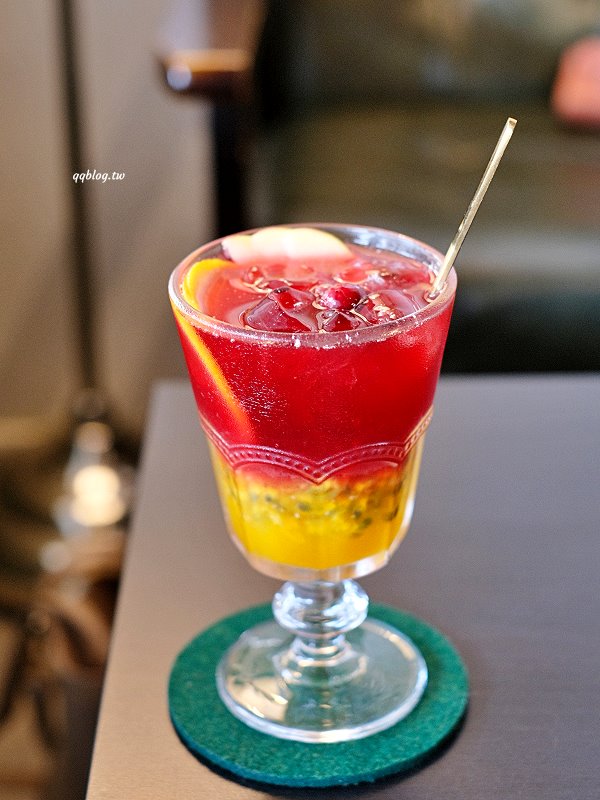 台中北區︱珘墨咖啡 weekend coffee．溫馨舒適的文青小店，手作甜點很有水準 @QQ的懶骨頭