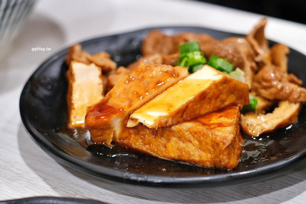 苗栗卓蘭︱立軒麵館．Google評價4.6顆星的客家早午餐麵食，軟嫩豬頭肉要早點來才吃得到，點滿一桌是必需的 @QQ的懶骨頭