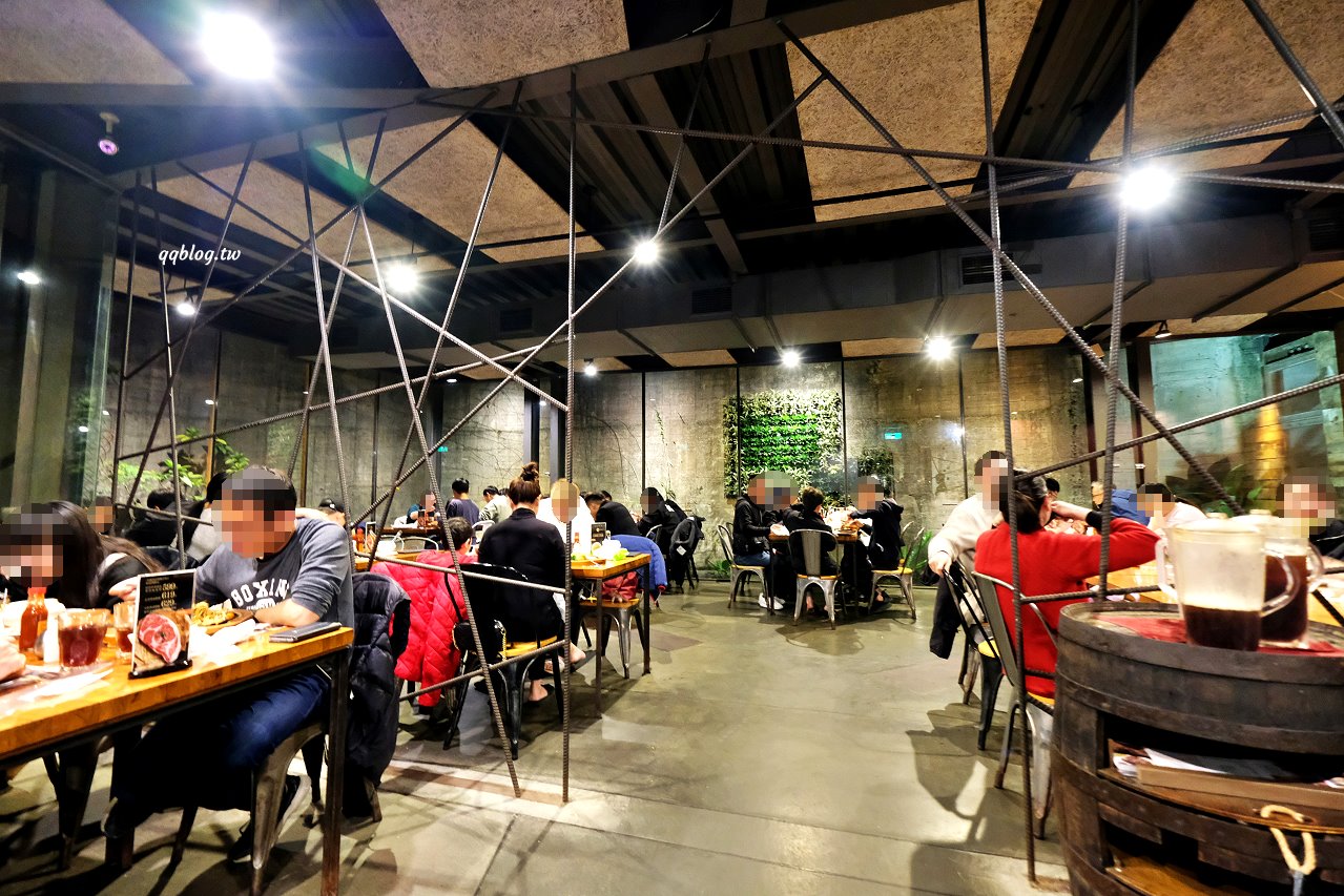 宜蘭五結︱來來牛排館．東台灣超人氣牛排館，火焰牛排很吸睛，飲料喝到飽、麵加量還不加價 @QQ的懶骨頭