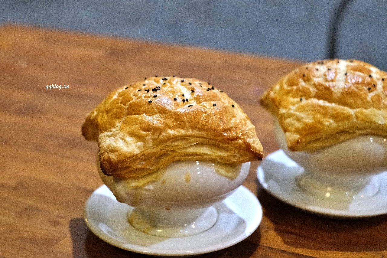 宜蘭五結︱來來牛排館．東台灣超人氣牛排館，火焰牛排很吸睛，飲料喝到飽、麵加量還不加價 @QQ的懶骨頭