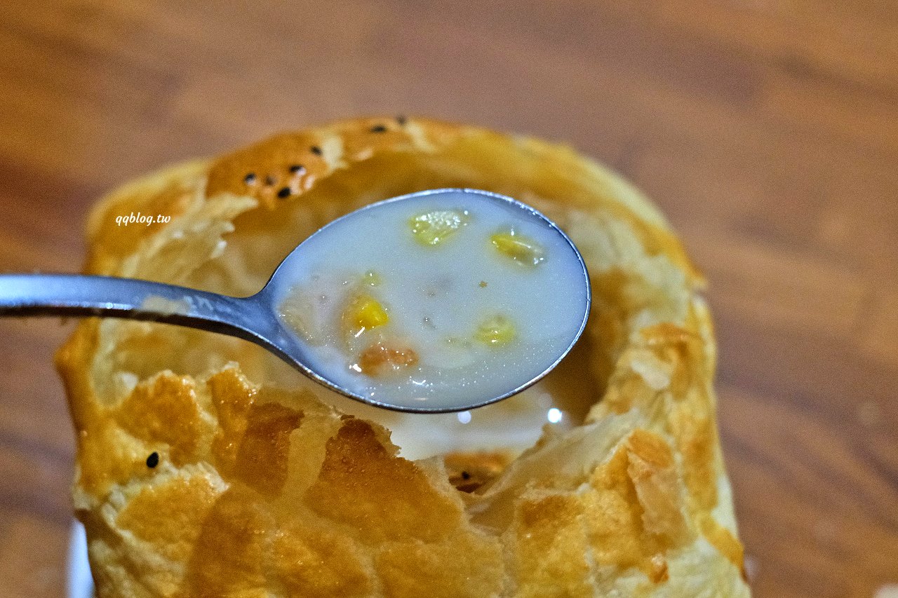 宜蘭五結︱來來牛排館．東台灣超人氣牛排館，火焰牛排很吸睛，飲料喝到飽、麵加量還不加價 @QQ的懶骨頭