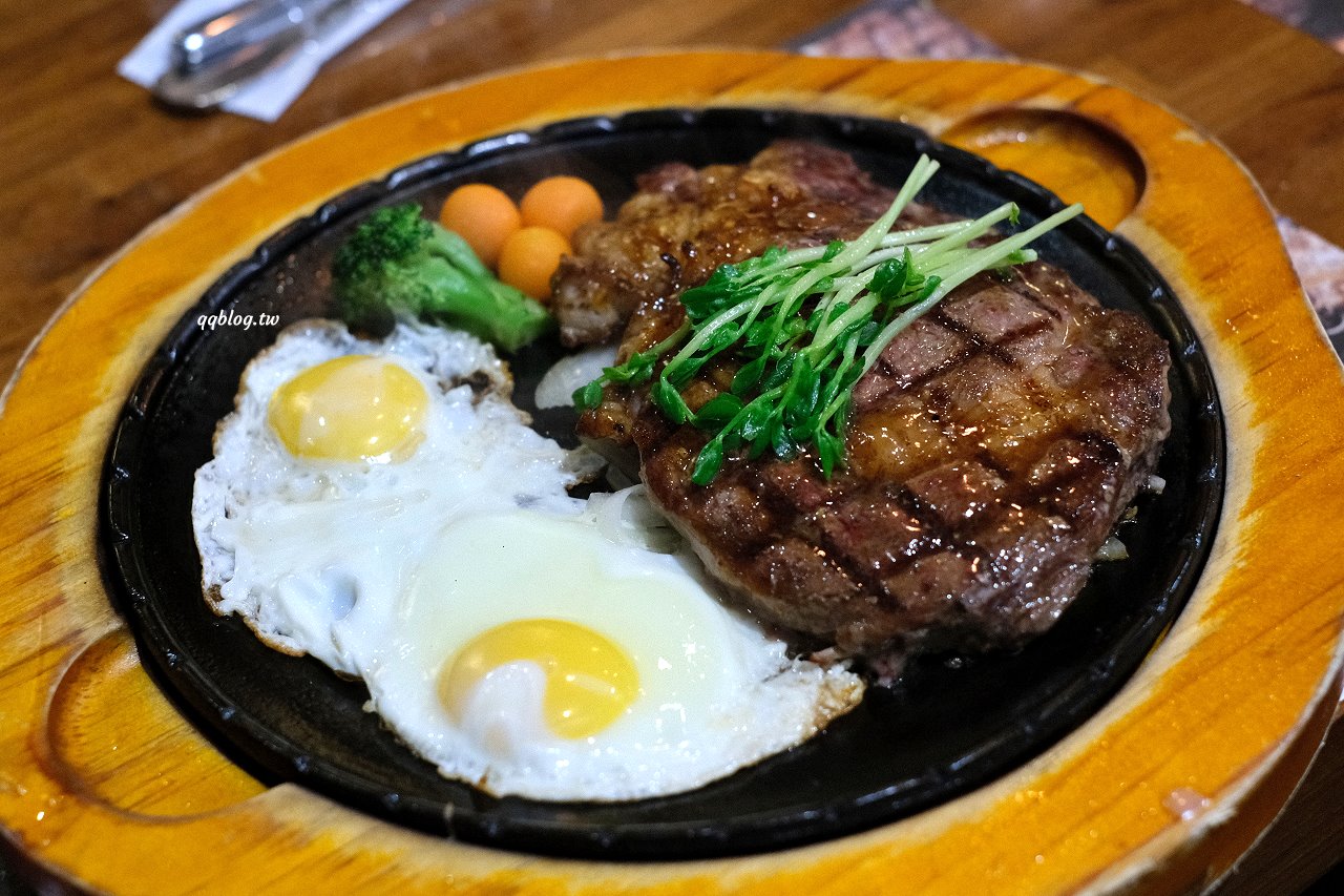宜蘭五結︱來來牛排館．東台灣超人氣牛排館，火焰牛排很吸睛，飲料喝到飽、麵加量還不加價 @QQ的懶骨頭