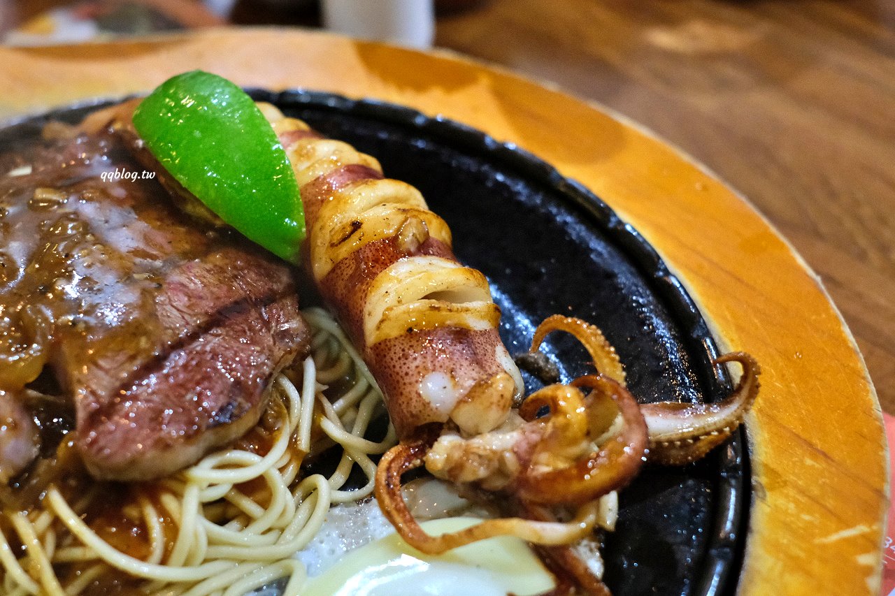 宜蘭五結︱來來牛排館．東台灣超人氣牛排館，火焰牛排很吸睛，飲料喝到飽、麵加量還不加價 @QQ的懶骨頭