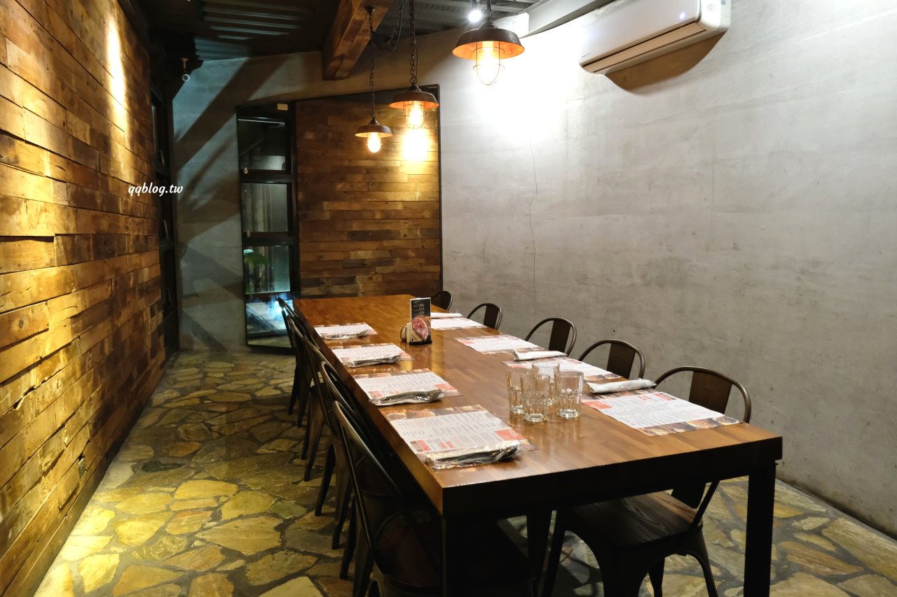 宜蘭五結︱來來牛排館．東台灣超人氣牛排館，火焰牛排很吸睛，飲料喝到飽、麵加量還不加價 @QQ的懶骨頭