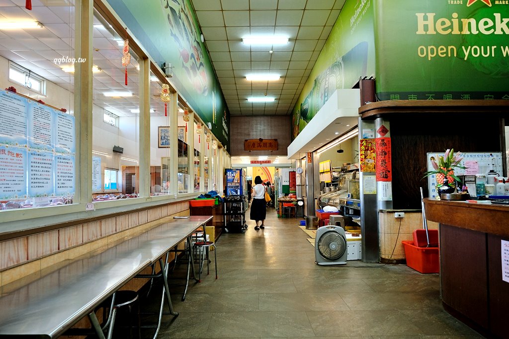 台中梧棲︱梧棲來來海鮮餐廳．海線超人氣海鮮餐廳，點餐一直送菜太大方 @QQ的懶骨頭