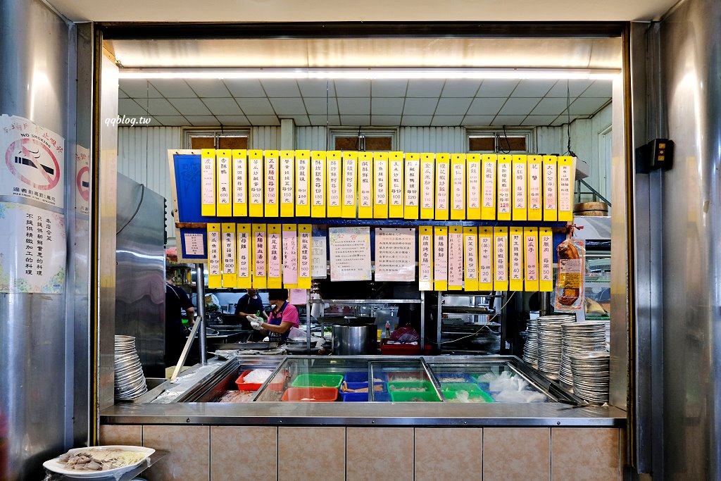 台中梧棲︱梧棲來來海鮮餐廳．海線超人氣海鮮餐廳，點餐一直送菜太大方 @QQ的懶骨頭