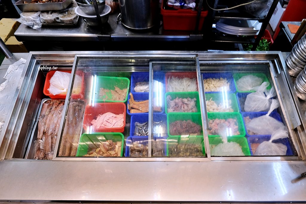 台中梧棲︱梧棲來來海鮮餐廳．海線超人氣海鮮餐廳，點餐一直送菜太大方 @QQ的懶骨頭