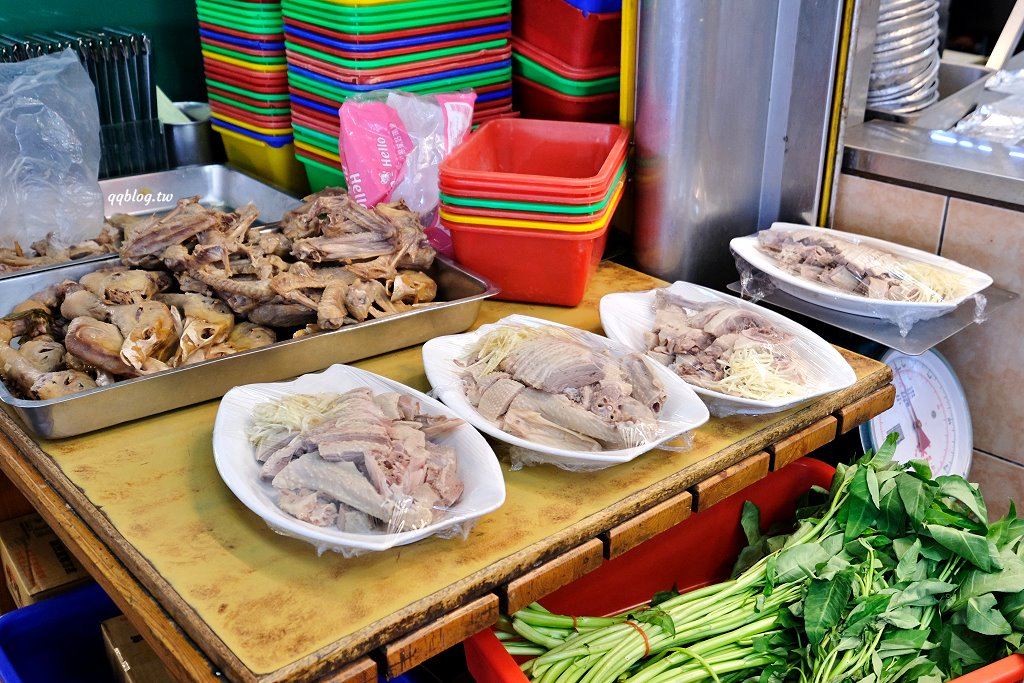 台中梧棲︱梧棲來來海鮮餐廳．海線超人氣海鮮餐廳，點餐一直送菜太大方 @QQ的懶骨頭