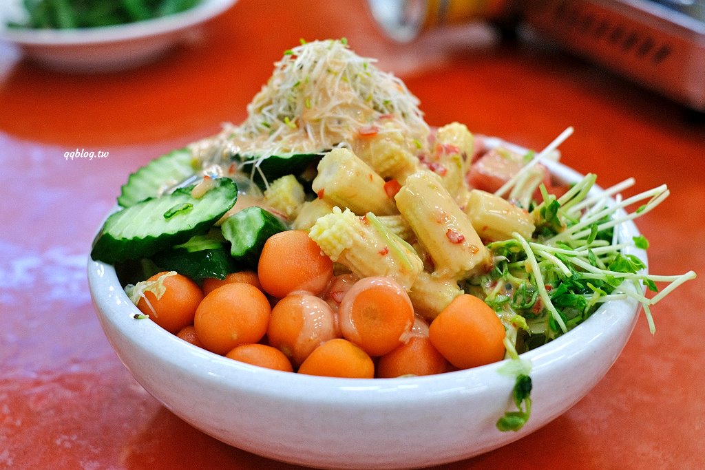 台中梧棲︱梧棲來來海鮮餐廳．海線超人氣海鮮餐廳，點餐一直送菜太大方 @QQ的懶骨頭