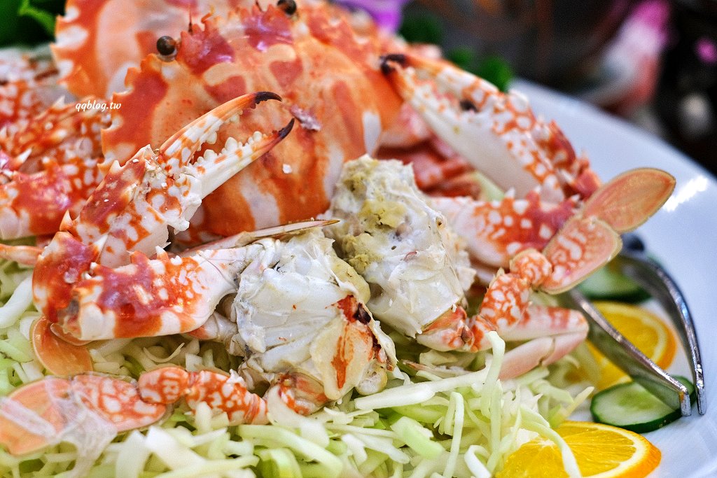 台中梧棲︱梧棲來來海鮮餐廳．海線超人氣海鮮餐廳，點餐一直送菜太大方 @QQ的懶骨頭