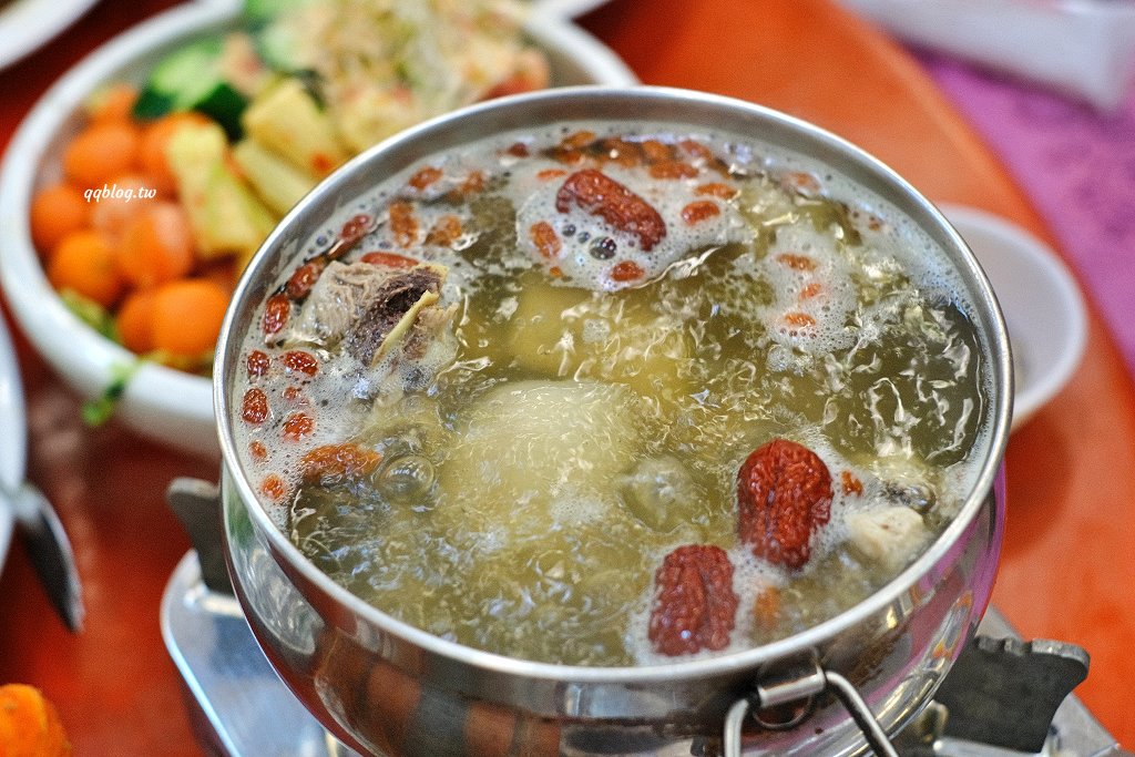 台中梧棲︱梧棲來來海鮮餐廳．海線超人氣海鮮餐廳，點餐一直送菜太大方 @QQ的懶骨頭