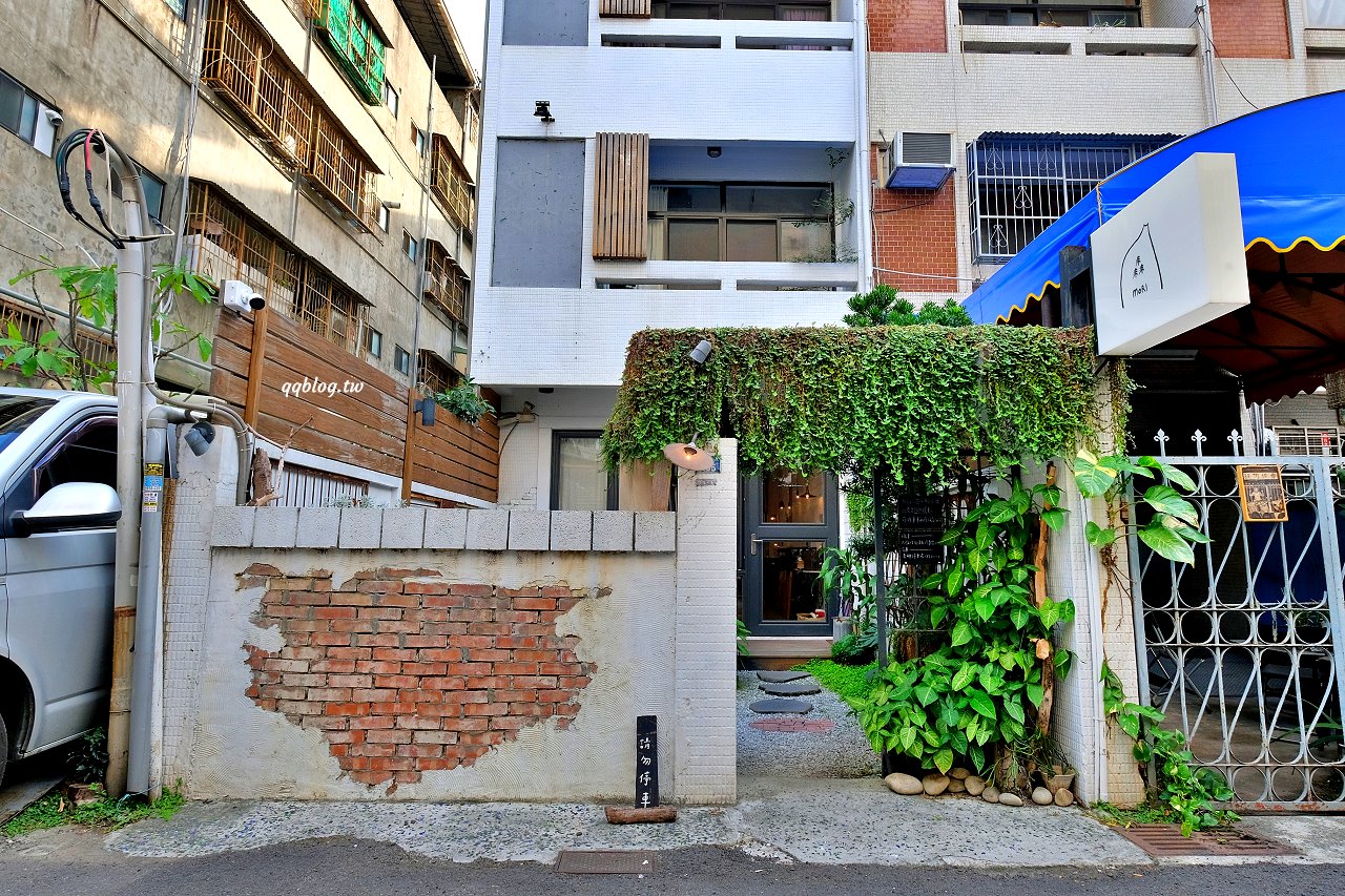 台中西屯︱來森もり．精誠商圈巷K弄裡的老宅甜點店，甜點有水準，還有萌萌的店貓麥芽坐陪 @QQ的懶骨頭