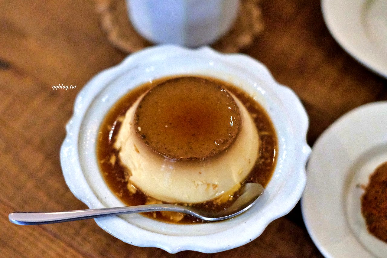 台中西屯︱來森もり．精誠商圈巷K弄裡的老宅甜點店，甜點有水準，還有萌萌的店貓麥芽坐陪 @QQ的懶骨頭